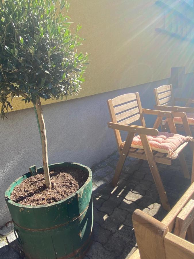 Gemutliches Zimmer Im Innenhof Jois Exterior photo